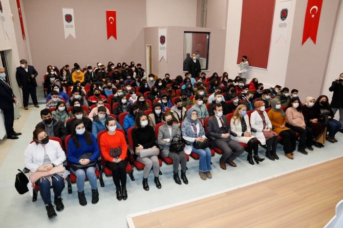 Başkan Söğüt’ten Gençlere “Asla Pes Etmeyin” Çağrısı