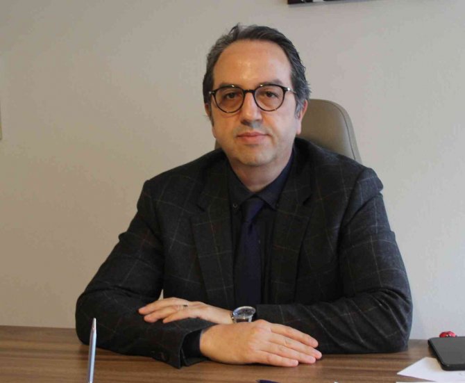 Bilim Kurulu Üyesi Prof. Dr. Şener: "Sömestr’da Vaka Sayıları Pik Yapacak"