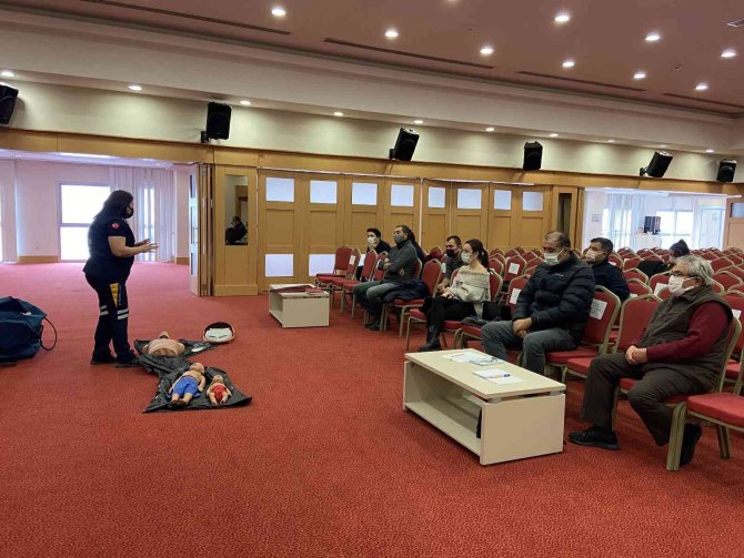 Kuto’da Sertifikalı İlk Yardım Eğitimi Yapıldı