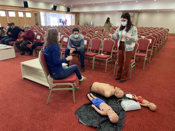 Kuto’da Sertifikalı İlk Yardım Eğitimi Yapıldı