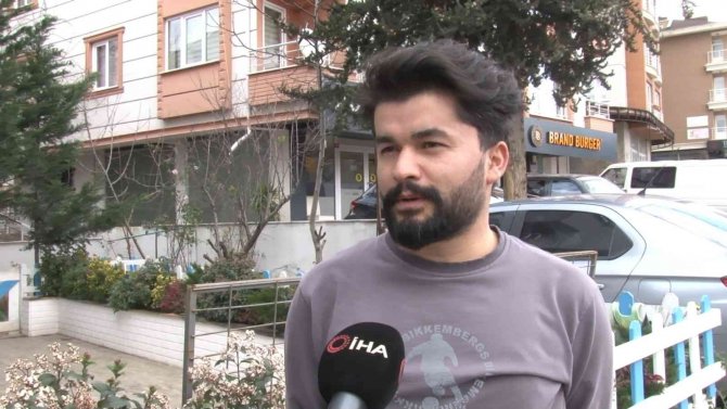 Ataşehir’de Köpek Kavgası: “Hayvana Taş Attım, Sana Değil”