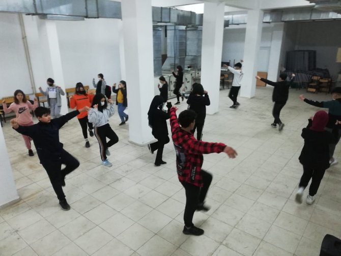 Sarıgöl’de Ege Halk Oyunları Kursu Açıldı