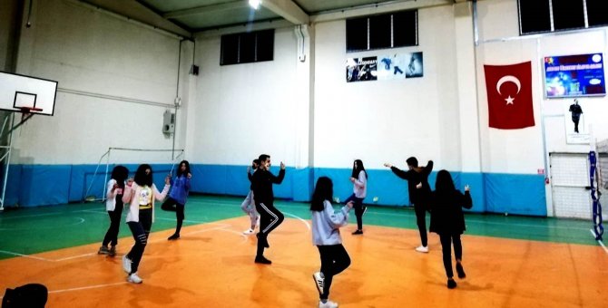 Sarıgöl’de Ege Halk Oyunları Kursu Açıldı