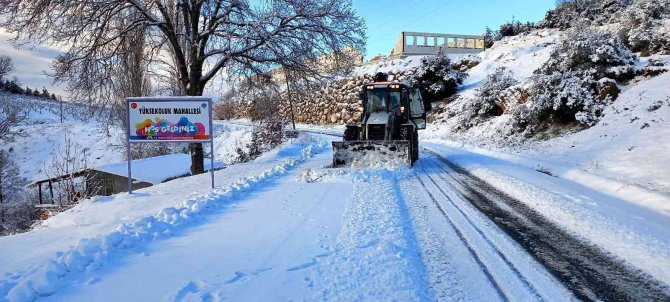Mersin’de Karda Mahsur Kalan 3 Kişi Kurtarıldı