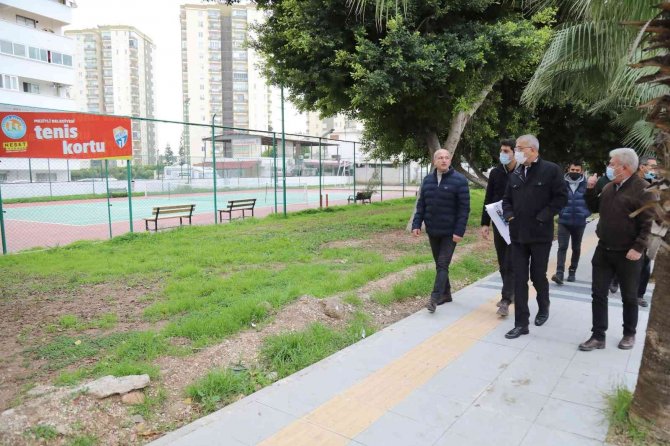 Mezitli’de Atıl Spor Sahaları Komplekse Dönüştürülüyor
