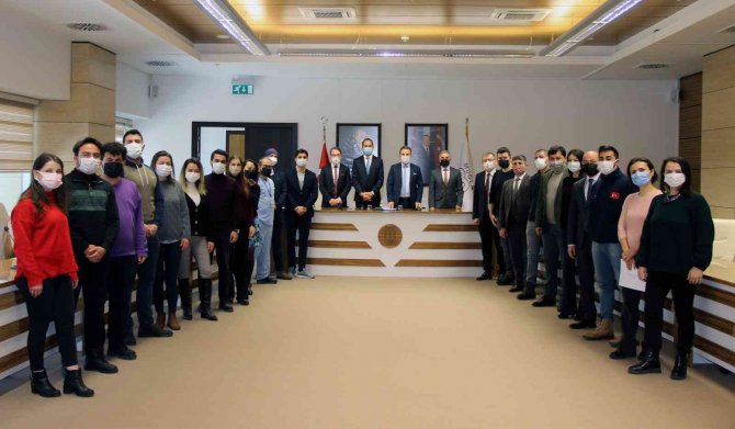 37 Kursiyer ‘Deney Hayvanları Araştırma’ Sertifikası Aldı