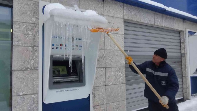 Muş’ta 352 Köy Yolu Ulaşıma Kapandı