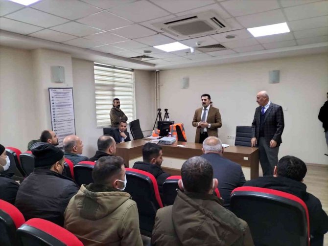 Muş’ta Mesleki Yeterlilik Sınavını Geçen 100 Personele Sertifika Verildi