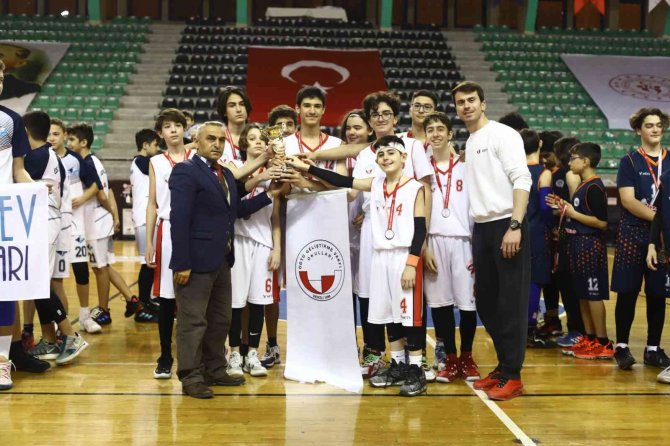 Okul Sporları Basketbol Müsabakalarında Şampiyonlar Belli Oldu