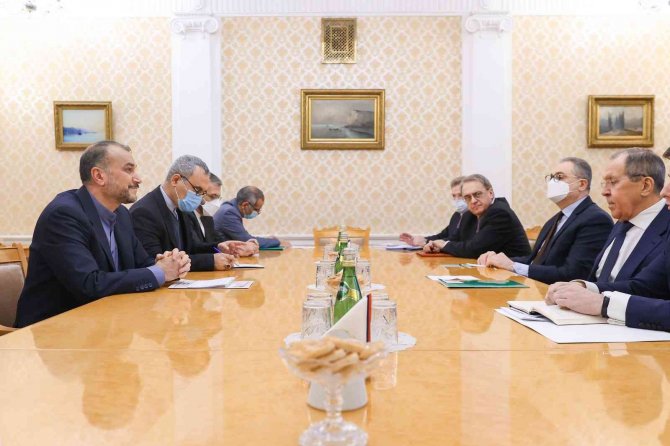 Rusya Dışişleri Bakanı Lavrov, İ̇ranlı Mevkidaşı Abdullahiyan İle Görüştü
