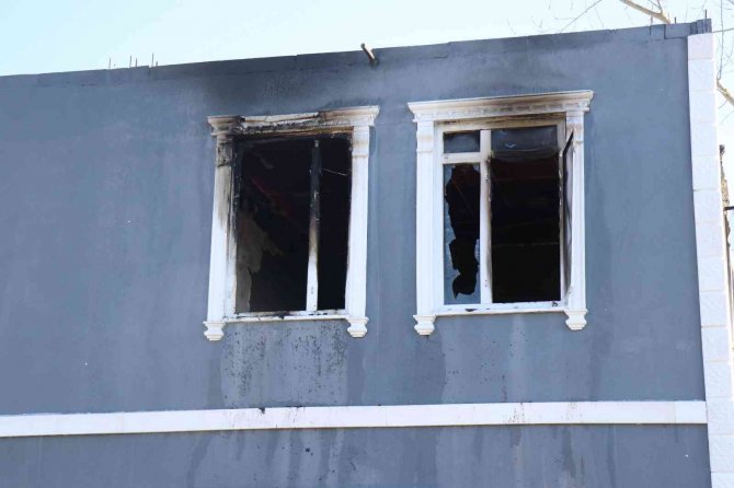 Sakarya’da Acı Olay: Evde Çıkan Yangında 11 Yaşındaki Çocuk Hayatını Kaybetti