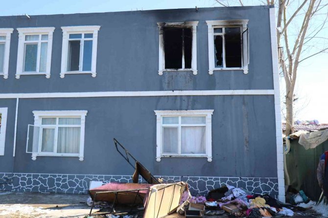 Sakarya’da Acı Olay: Evde Çıkan Yangında 11 Yaşındaki Çocuk Hayatını Kaybetti