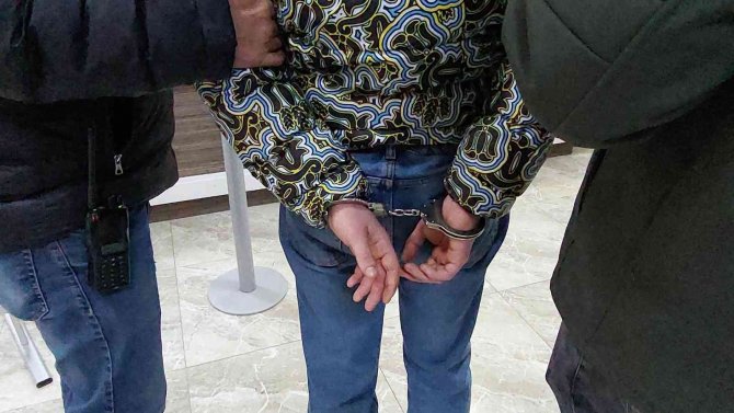 Ukraynalı Denizcinin Gemide Ölümüyle İlgili 13 Kişinin Sorgusu Sürüyor