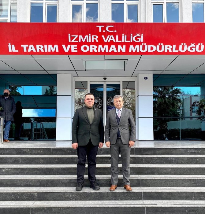 Seferihisar’da 150 Üreticinin Süt Krizi Çözüldü: Sütleri Tarım Kredi Kooperatifi Satın Alacak