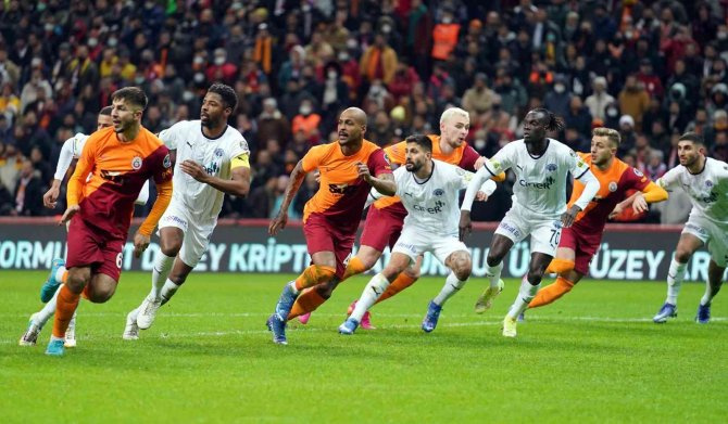Galatasaray Son 11 Maçta 1 Galibiyet Aldı