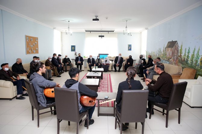 Vali Epcim Huzur Evi Sakinleriyle Bir Araya Geldi