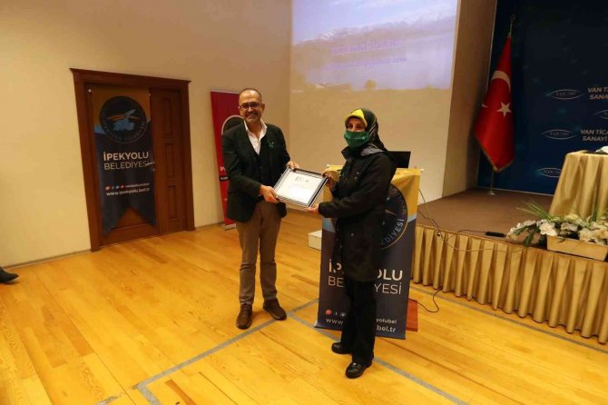 İ̇pekyolu’nda Kadınlara Yönelik Sağlık Semineri