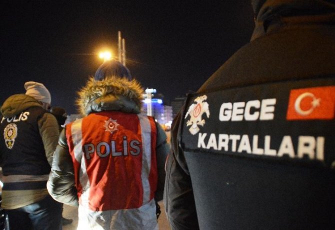 İ̇stanbul’da Yeditepe Huzur Uygulamasında 4 Bin 311 Gram Uyuşturucu Madde Ve 339 Adet Uyuşturucu Hap Ele Geçirildi