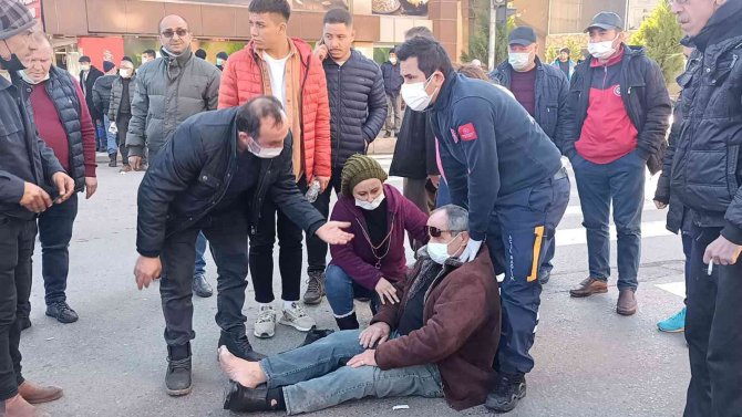 Yolun Karşısına Geçmek İsterken, Ayağının Üzerinden Kamyonet Geçti