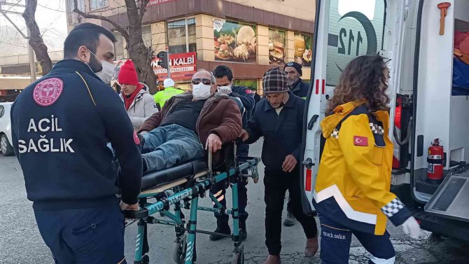 Yolun Karşısına Geçmek İsterken, Ayağının Üzerinden Kamyonet Geçti