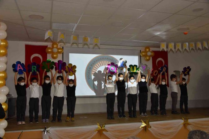 Manisa’da 258 Bin 944 Öğrenci Karne Heyecanı Yaşadı