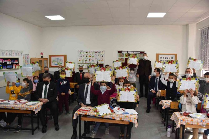 Manisa’da 258 Bin 944 Öğrenci Karne Heyecanı Yaşadı