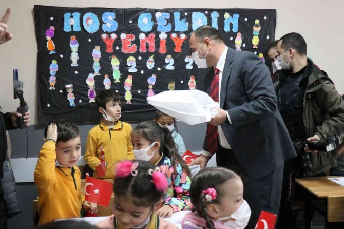 Sakarya’da Öğrencilerin Karne Heyecanı