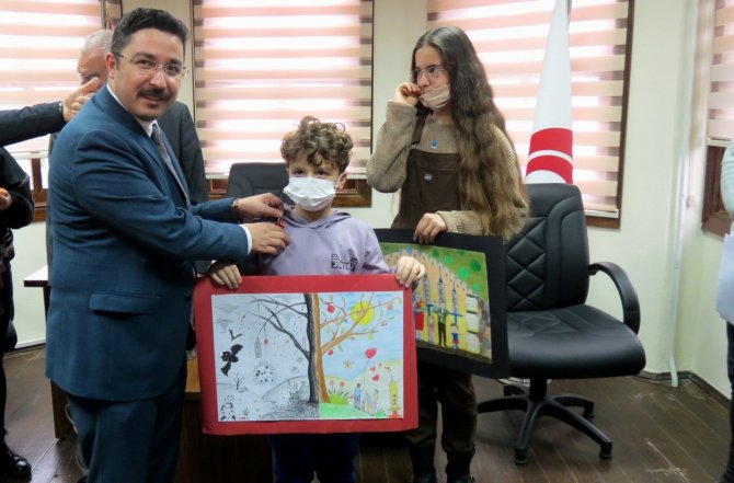 Çocuklar Veremle Savaşı Resimlediler