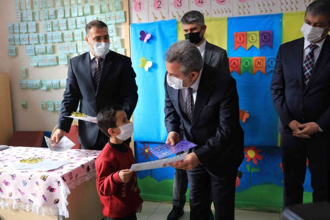 Adana’da 460 Bin 71 Öğrenci Karne Heyecanı Yaşadı