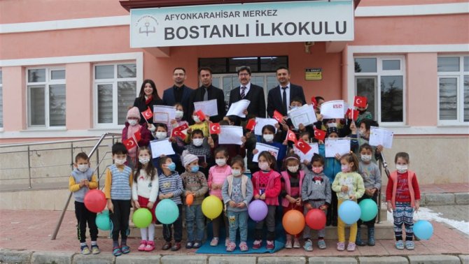 Afyonkarahisar’da 145 Bin Öğrenci Karne Sevinci Yaşadı