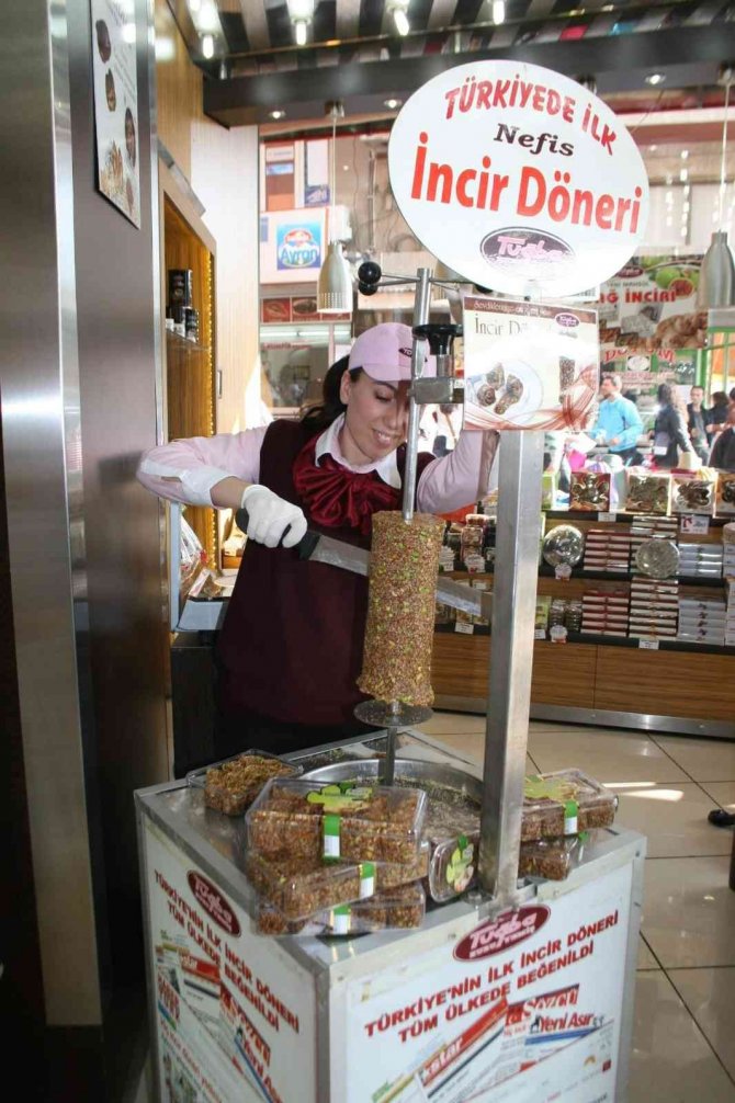 Sadece Hastalıklara Karşı Değil Soğuk Havaya Karşı Da İncir Dönerini Tercih Ediyorlar