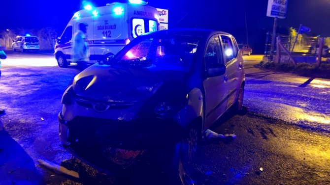 Antalya’da Trafik Kazası: 3 Yaralı