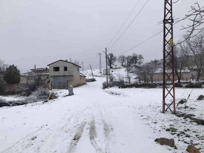 Edirne’de Başlayan Kar, İ̇stanbul’un Kapısına Dayandı