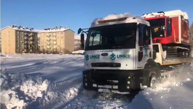 Bingöl’de Umke, Köyde Mahsur Kalan Hastayı Kurtardı