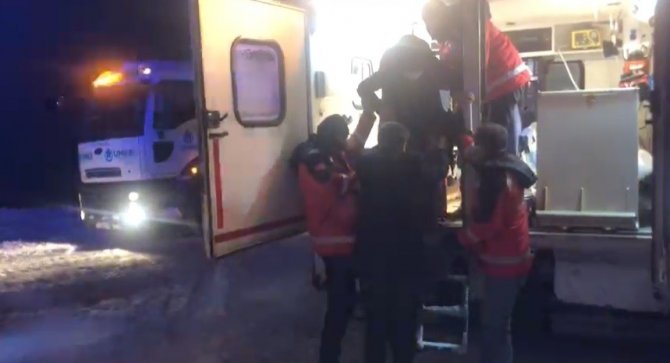 Bingöl’de Umke, Köyde Mahsur Kalan Hastayı Kurtardı