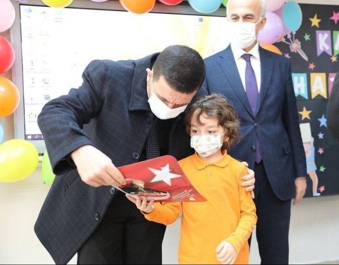 Burdur’da 42 Bin 407 Öğrenci Karnesiyle Buluştu