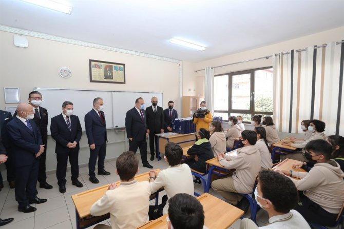 Bursa’da 2021-2022 Eğitim Öğretim Yılının 1. Dönemi Karne Töreniyle Sona Erdi