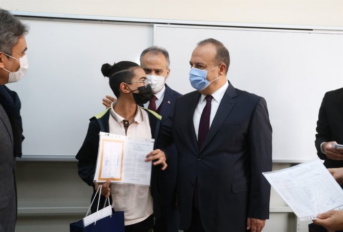 Bursa’da 2021-2022 Eğitim Öğretim Yılının 1. Dönemi Karne Töreniyle Sona Erdi