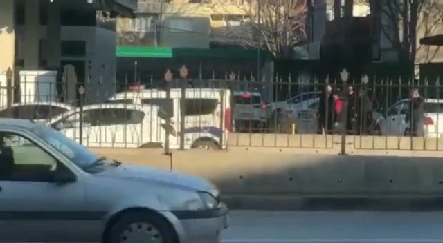 Trafikte Akraba Kavgasında Silah Ateşlendi, Bir Kişi Başından Yaralandı