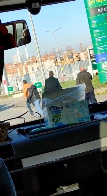 Trafikte Akraba Kavgasında Silah Ateşlendi, Bir Kişi Başından Yaralandı