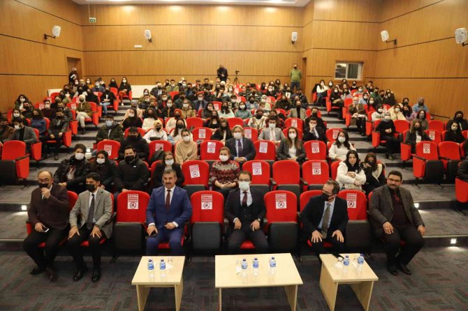 Vali Ayaz Hukuk Fakültesi Kariyer Sohbetlerinin Konuğu Oldu.