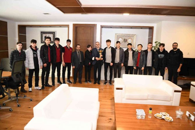 Başkan Çiftçi, Şampiyonları Ağırladı