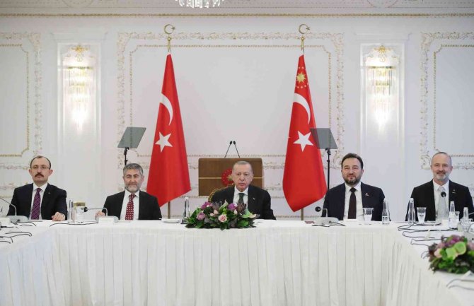 Cumhurbaşkanı Erdoğan: “4 Önemli Başlık Sürekli Bizim Gündemimizde: Yatırım, İstihdam, İhracat, Üretim”