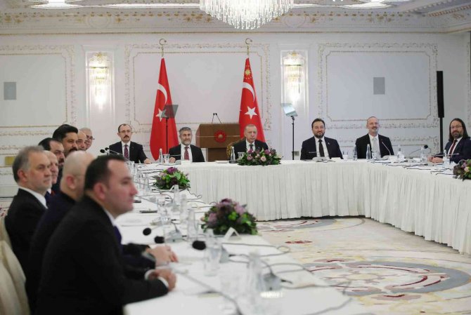 Cumhurbaşkanı Erdoğan: “4 Önemli Başlık Sürekli Bizim Gündemimizde: Yatırım, İstihdam, İhracat, Üretim”
