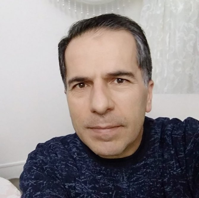 Öğrencilerine Son Kez Karne Verdi