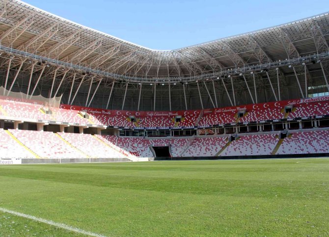 Sivas 4 Eylül Stadı, Alttan Isıtma İle Fenerbahçe Maçına Hazır Hale Gelecek