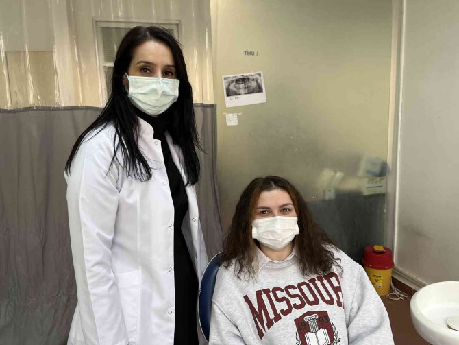 Dolgu Yaptırmak İsterken Çenesinde Bakın Ne Çıktı?