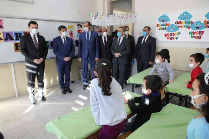 Erzincan’da 41 Bin 517 Öğrenci Karne Heyecanı Yaşadı