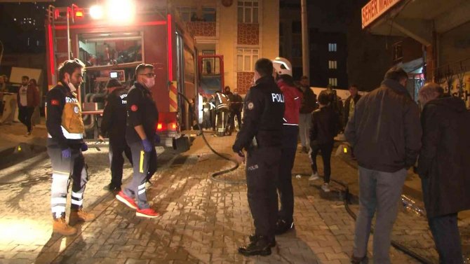 Esenyurt’ta Devrilen Elektrikli Soba Evi Yaktı, 4 Kişi Dumandan Etkilendi