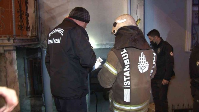 Esenyurt’ta Devrilen Elektrikli Soba Evi Yaktı, 4 Kişi Dumandan Etkilendi